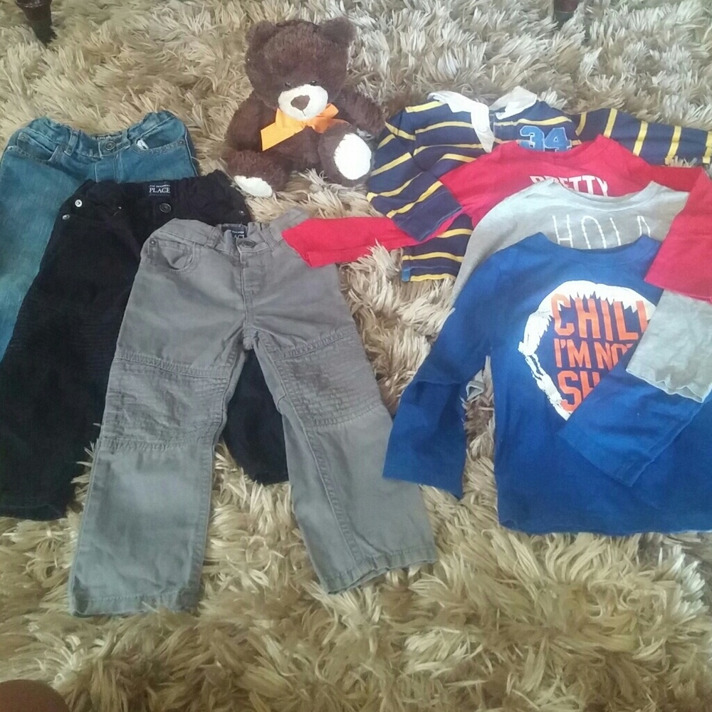 Bundle of 2T boys clothing